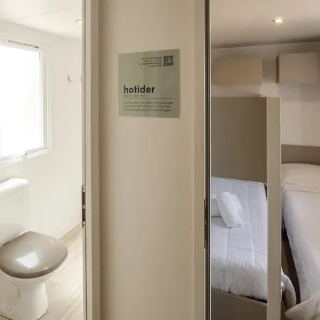 Hotiday Szálloda 3*